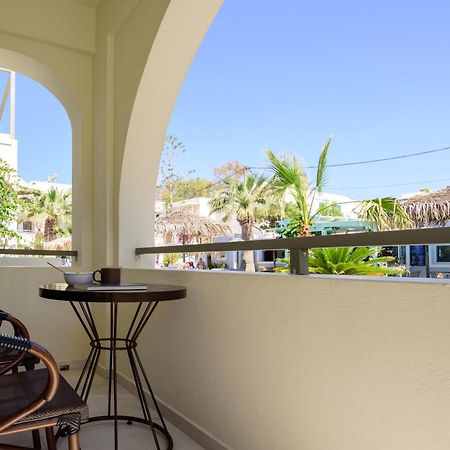 Zephyros Hotel Kamári Dış mekan fotoğraf