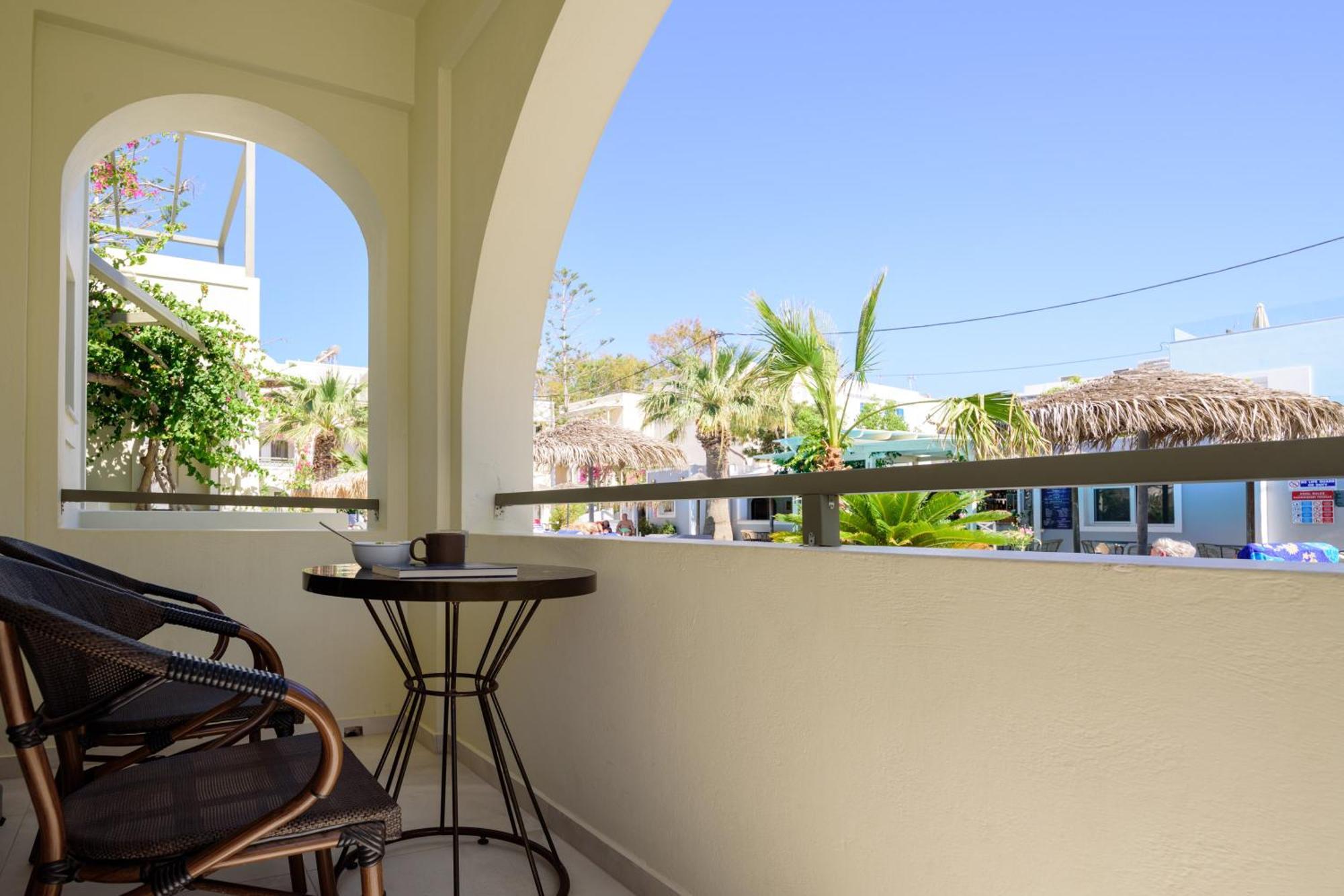 Zephyros Hotel Kamári Dış mekan fotoğraf